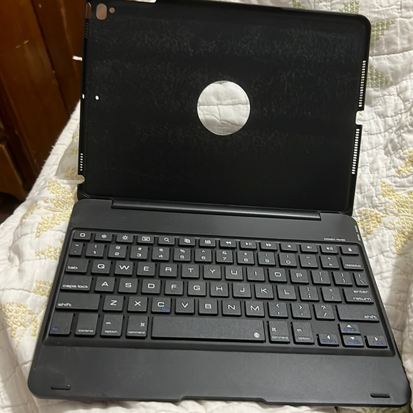 Apple Magic Keyboard for 11-inch